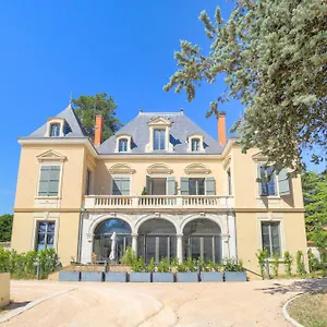 https://chateau.hotels-rhonealpes.com